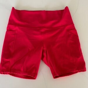 Athleta Salutation shorts w/ stash pockets